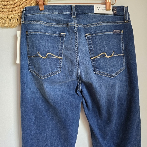 7 For All Mankind, New, Kimmie Straight Form Fitted Distressed Jeans, Size 32 - Picture 6 of 13